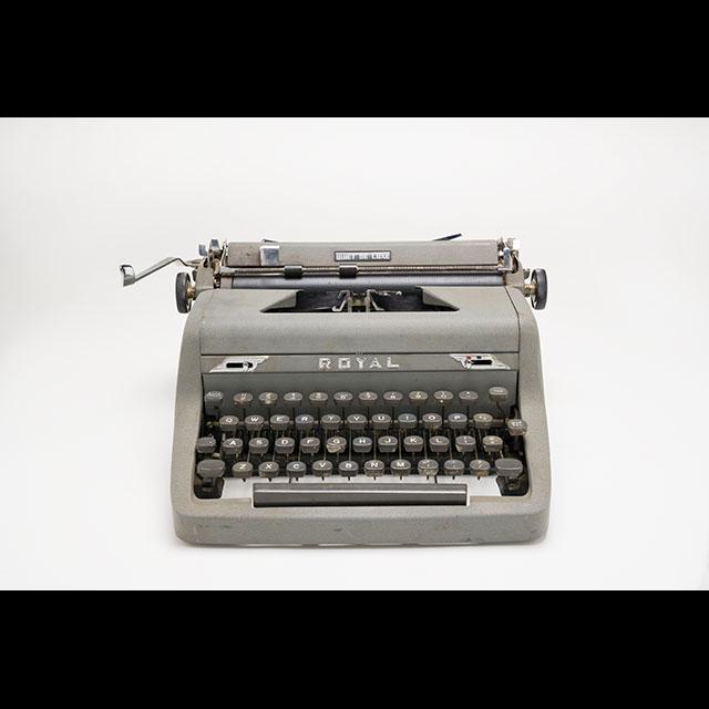 Welty used this ca. 1950 Royal Quiet Deluxe manual typewriter.
